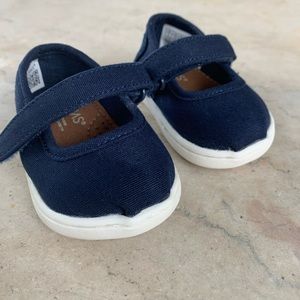 TOMS ⭐️ Tiny Mary Jane Navy ⭐️ T2